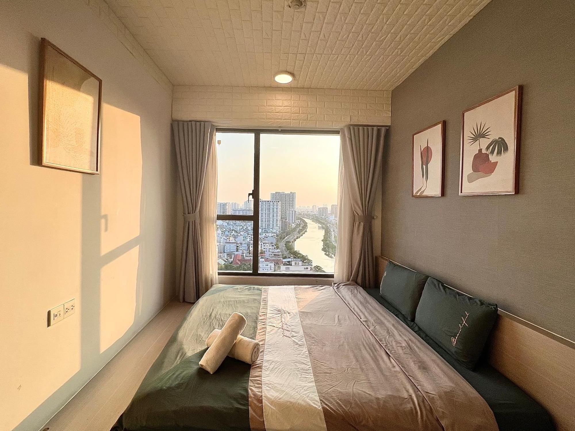 Spacious Saigon - Infinity Pool In Rivergate โฮจิมินห์ซิตี้ ภายนอก รูปภาพ