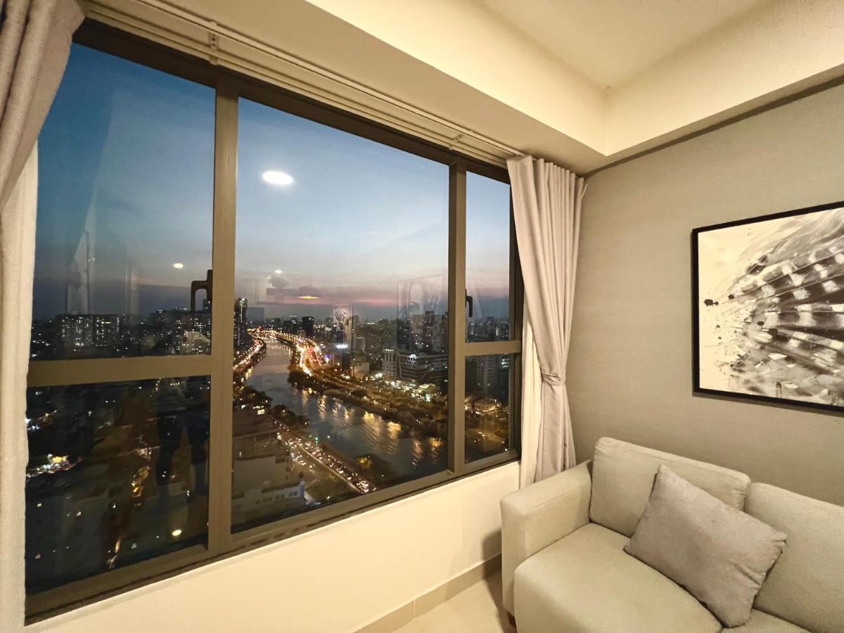 Spacious Saigon - Infinity Pool In Rivergate โฮจิมินห์ซิตี้ ภายนอก รูปภาพ
