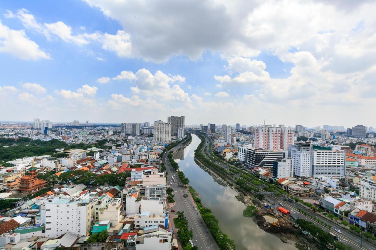 Spacious Saigon - Infinity Pool In Rivergate โฮจิมินห์ซิตี้ ภายนอก รูปภาพ