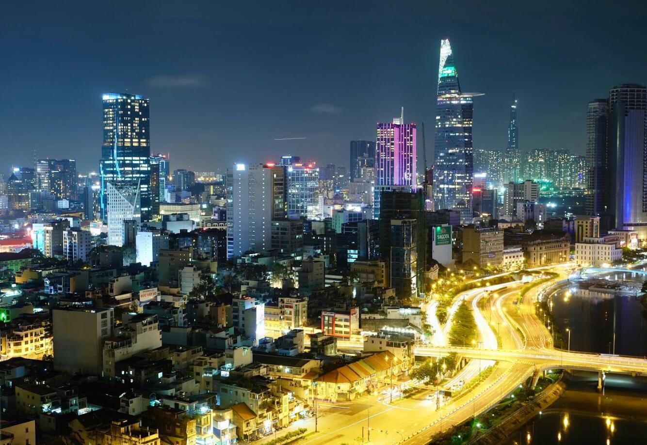 Spacious Saigon - Infinity Pool In Rivergate โฮจิมินห์ซิตี้ ภายนอก รูปภาพ